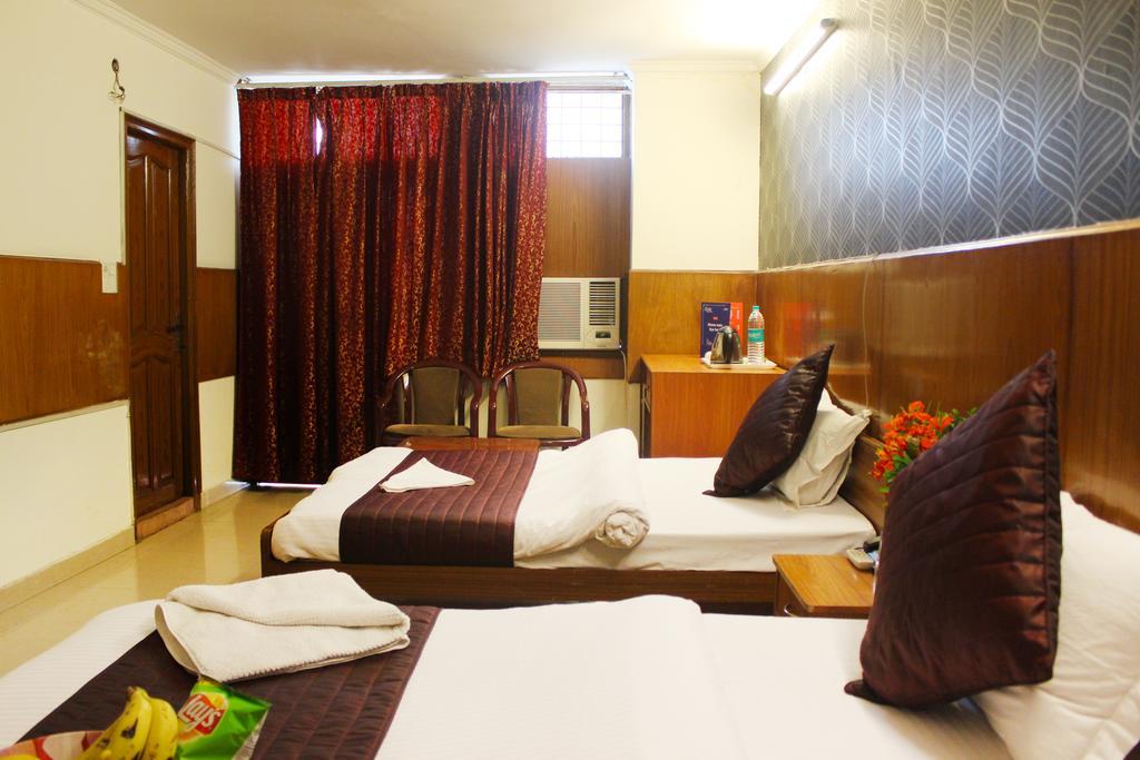 Hotel Delhi Marine Club C6 Vasant Kunj Нью-Дели Экстерьер фото