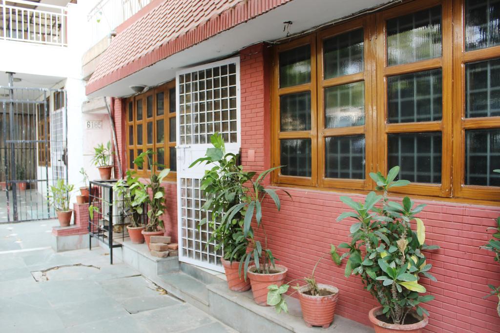 Hotel Delhi Marine Club C6 Vasant Kunj Нью-Дели Экстерьер фото